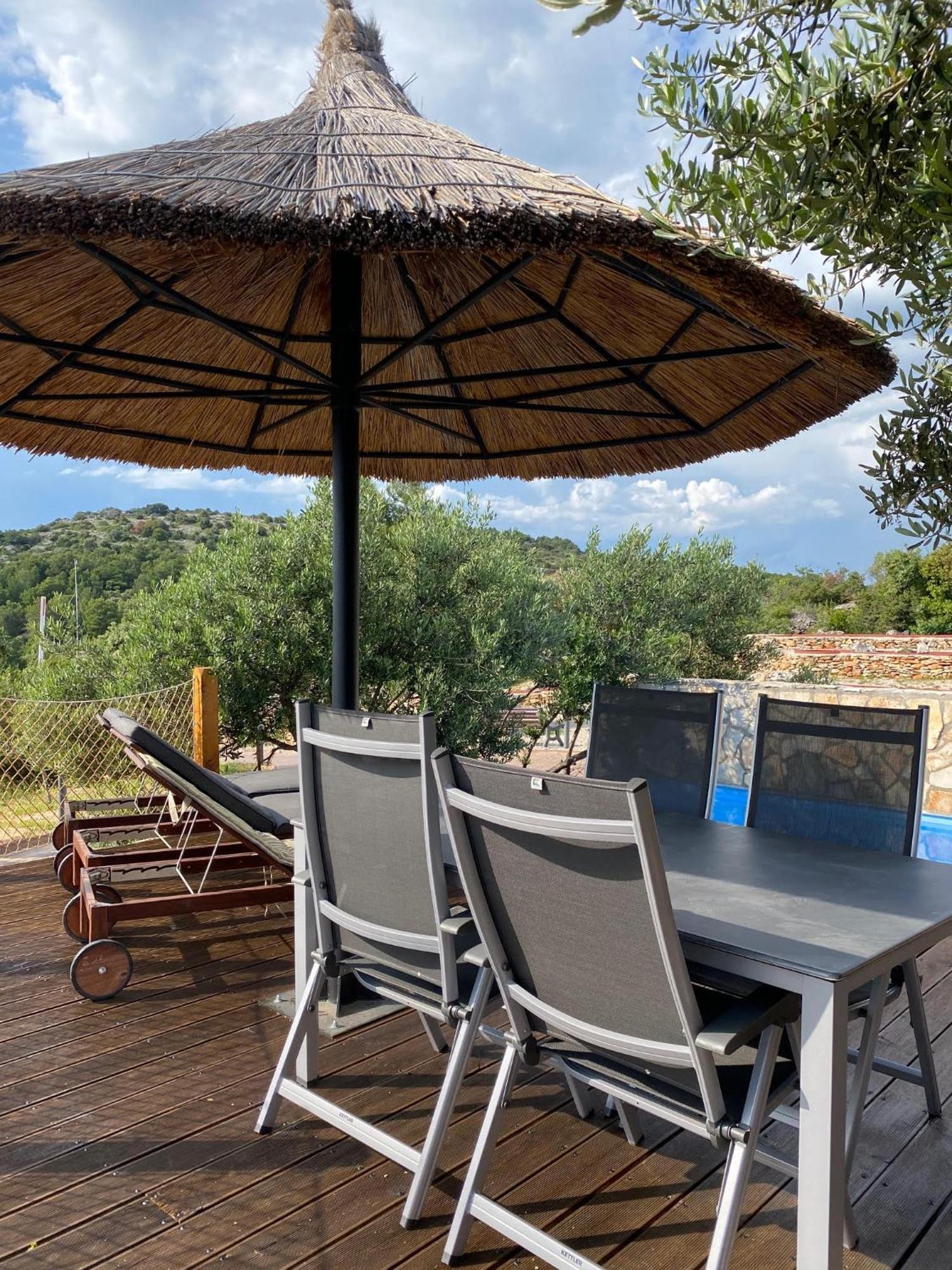 Golden Haven Luxe Bungalow Resort Murter Exterior photo